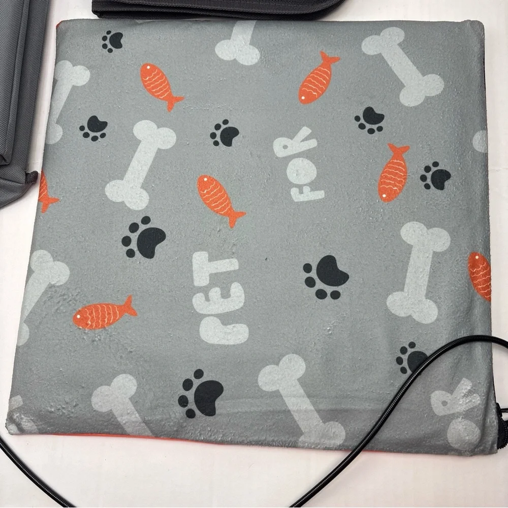 GeerDuo Heated Cat House Electric Gray Orange 16in x 16in Warm Portable Travel